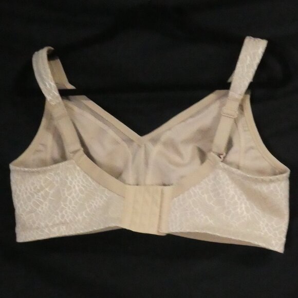 Unbranded | 42 DD | Elegant Textured Beige Bra | *Padding Not Included - Picture 2 of 12